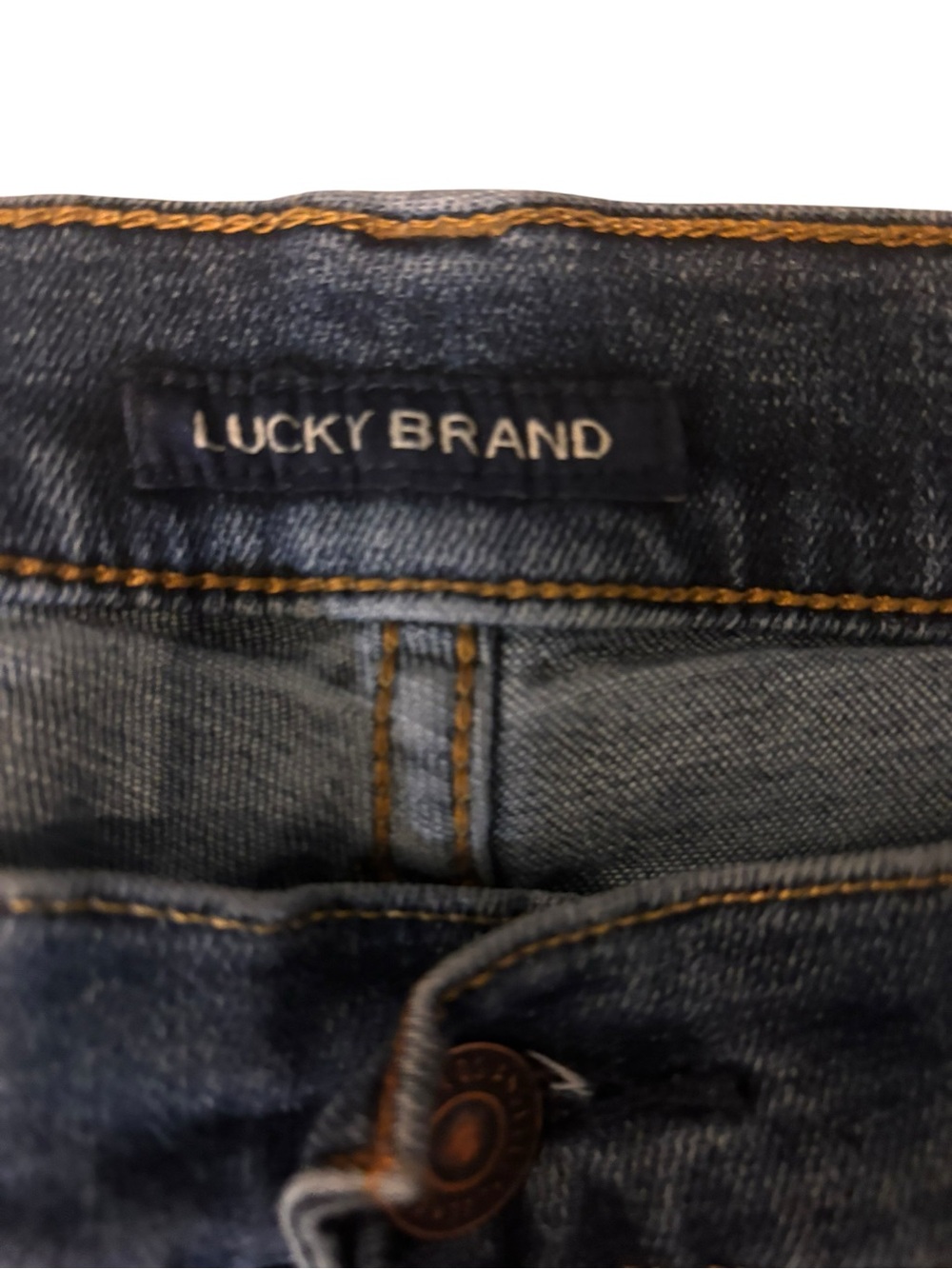 Lucky Brand Men's Faded Indigo Straight Jeans - Picture 3 of 5